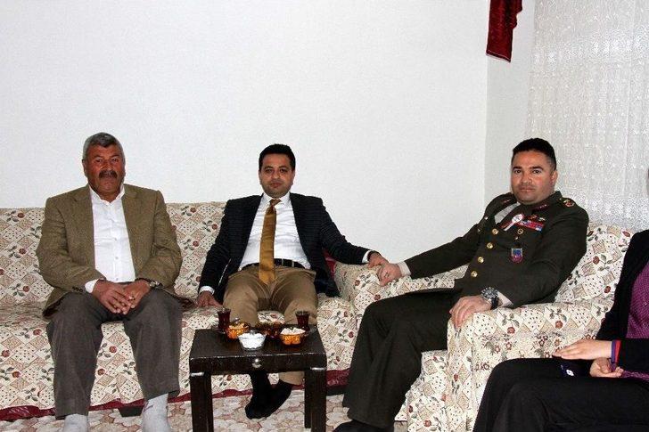 Kaymakam Hamitoğlu’ndan Şehit Ailelerine Ziyaret G2