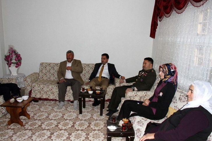 Kaymakam Hamitoğlu’ndan Şehit Ailelerine Ziyaret G3