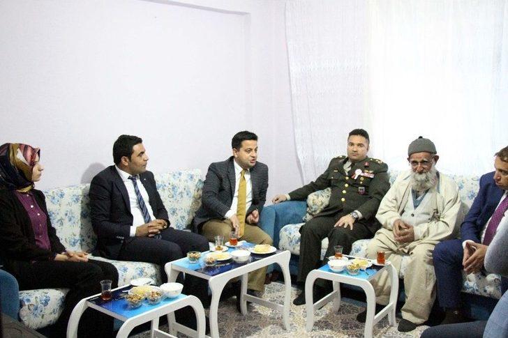 Kaymakam Hamitoğlu’ndan Şehit Ailelerine Ziyaret G5