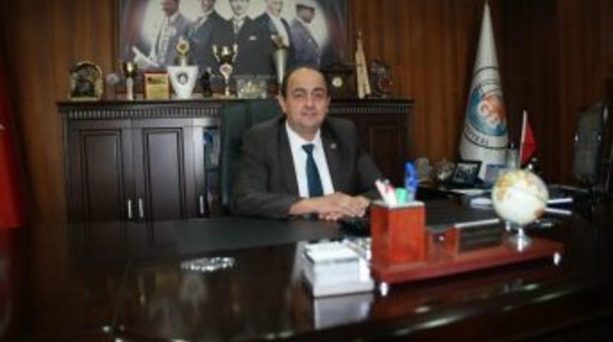 Demirtaş, 24 Kasım &Ouml;ğretmenler G&uuml;n&uuml;n&uuml; Kutladı