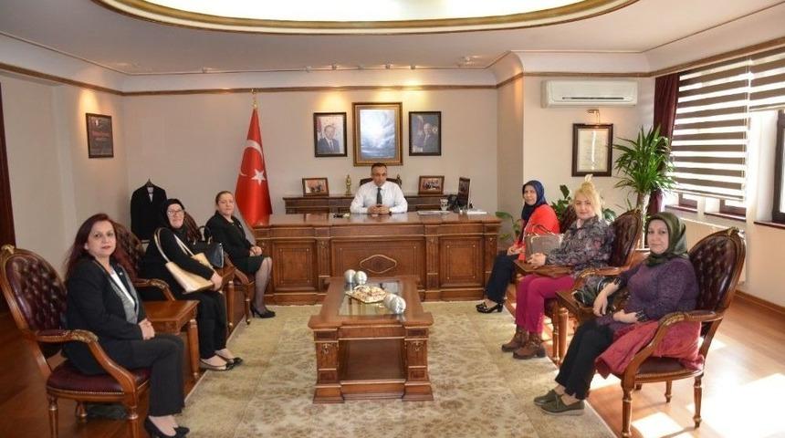 Mhp Kadın Kollarından Vali &Ccedil;eber&rsquo;e Ziyaret