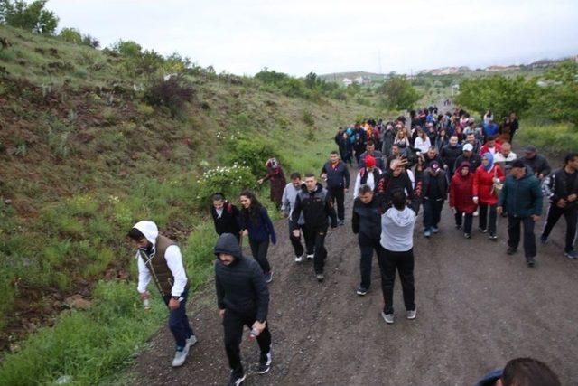 Başkan Büyükkılıç Belediye Personeli İle Birlikte Doğa Yürüyüşünde