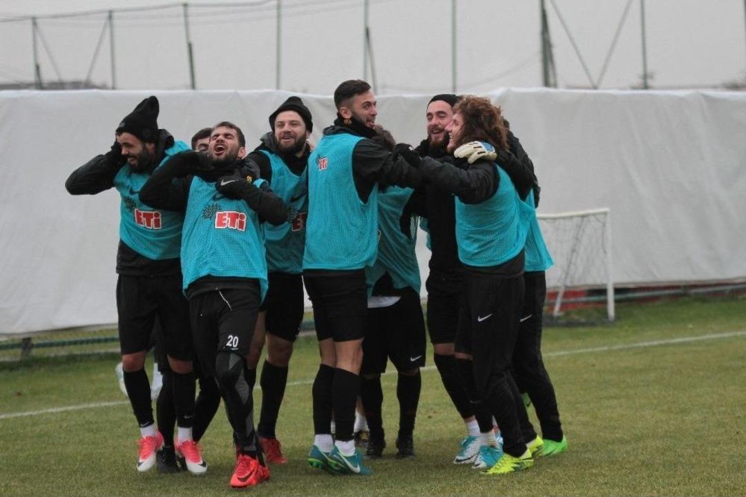 Eskişehirspor&rsquo;da Yeni Rota &Ccedil;aykur Rizespor
