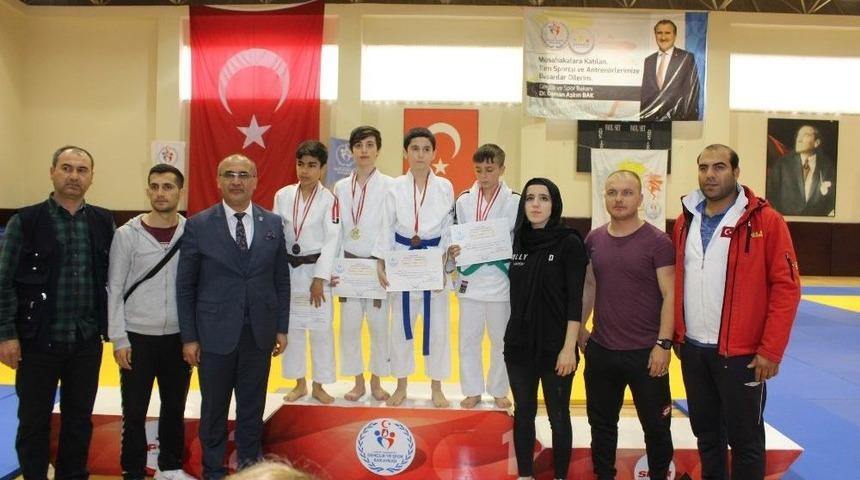 Analig Yarı Final Judo M&uuml;sabakaları Sona Erdi
