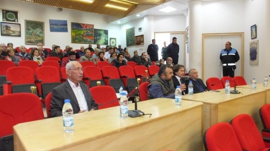 Başkan Uysal, Ak Partili Meclis &Uuml;yeleriyle Değerlendirme Yaptı