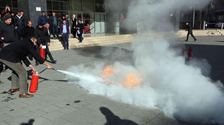 &Ouml;zbelsan Personeline Yangın Eğitimi