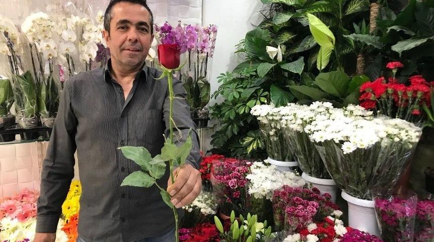 &Ccedil;i&ccedil;ek&ccedil;ilerin Anneler G&uuml;n&uuml; Telaşı Başladı