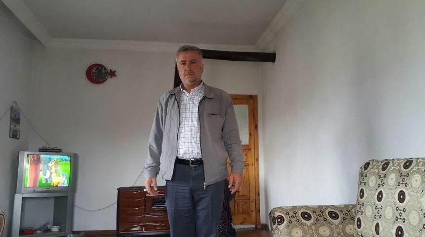 Engelliyi Kucağında Taşıyan Vatandaş Ortaya &Ccedil;ıktı