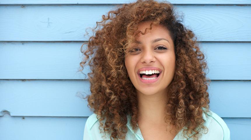 Kıvırcık sa&ccedil;ı şekillendirme y&ouml;ntemleri 