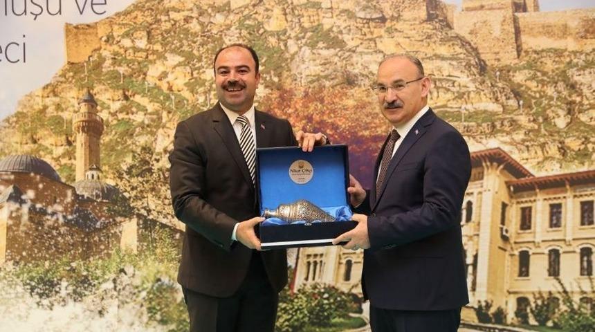 T&uuml;rkiye&rsquo;nin En İyi Yaşam K&uuml;lt&uuml;r&uuml; M&uuml;zesi &Ouml;d&uuml;l&uuml; Şanlıurfa&rsquo;nın