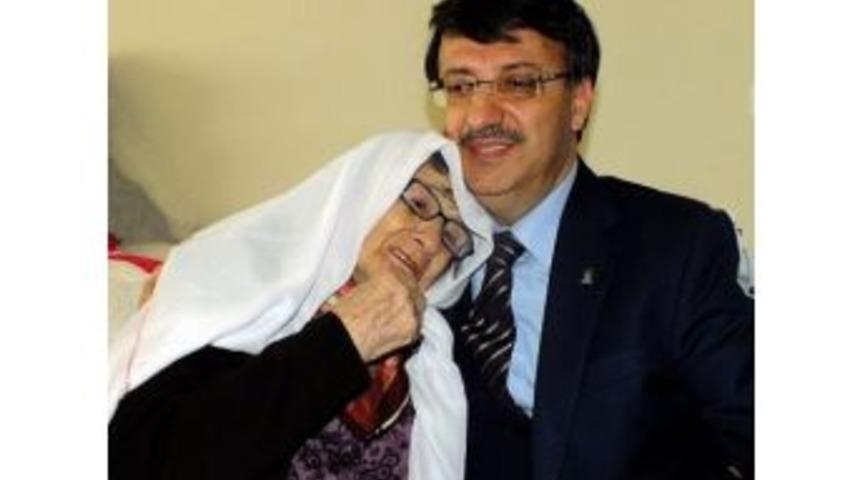 Başkan T&uuml;rkmenoğlu&rsquo;ndan &rsquo;anneler G&uuml;n&uuml;&rsquo; Mesajı