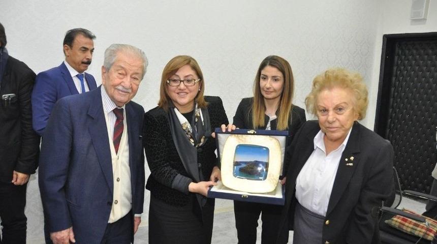 Fatma Şahin&rsquo;den Eğitim Duayeni N&uuml;ket Ersoy&rsquo;a Kutlama