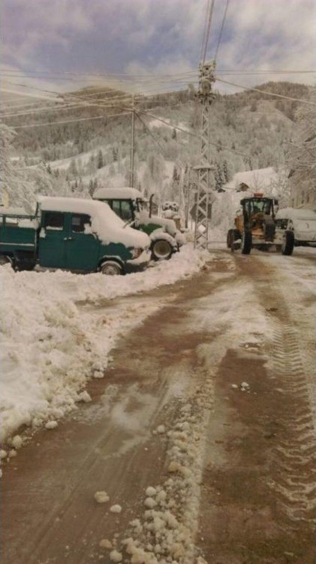 Trabzon&rsquo;un Y&uuml;ksek Kesimlerinde Kar Kalınlığı 35 Cm&rsquo;ye Ulaştı 1