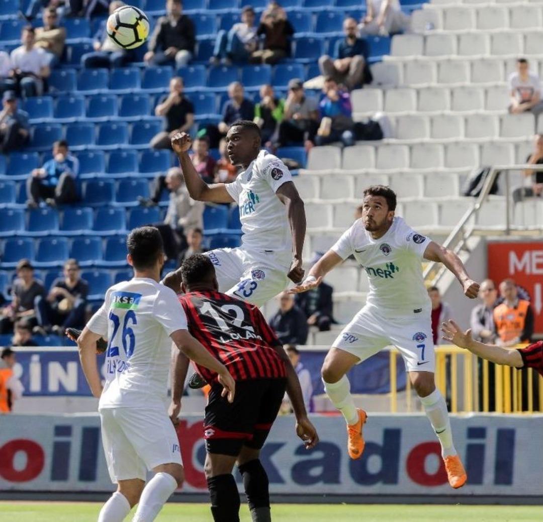 Spor Toto S&uuml;per Lig: Kasımpaşa: 1 - Gen&ccedil;lerbirliği: (ilk Yarı)
