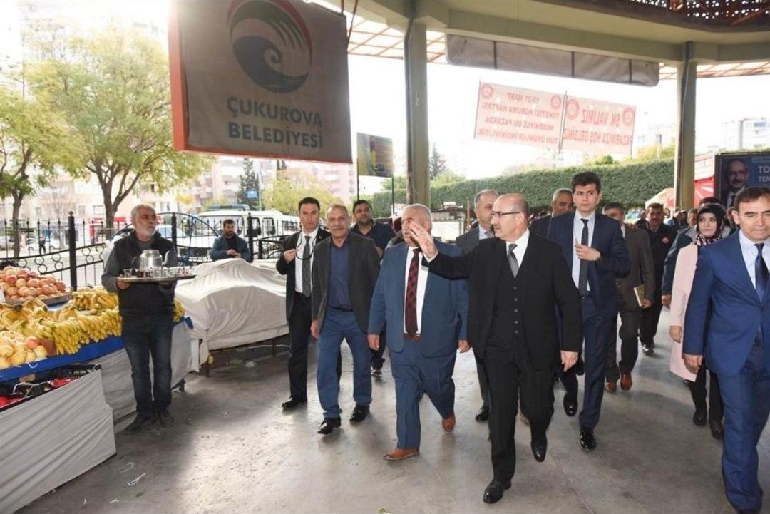 Vali Demirtaş Pazarcı Esnafı İle Bir Araya Geldi