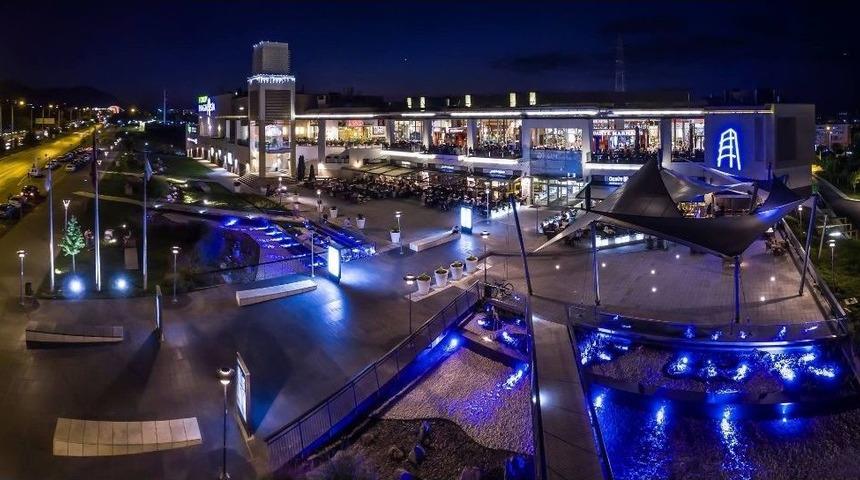 Forum Magnesia&rsquo;da Y&ouml;netimi Anneler Ele Aldı