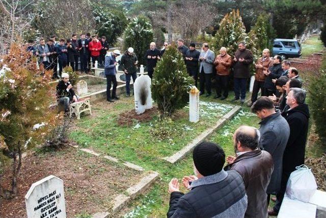 Apaydın Kabri Başında Anıldı 1