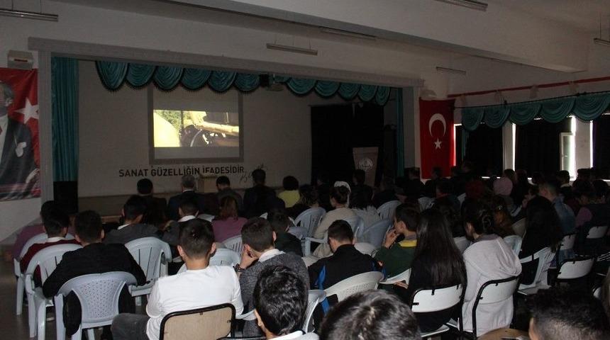Kabad&uuml;z&rsquo;de &Ccedil;anakkale Savaşı Konulu Sinema Etkinliği
