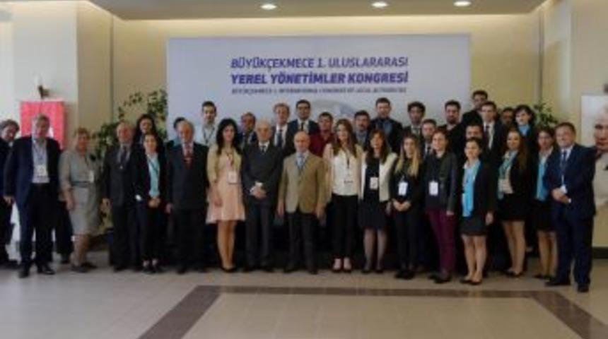 Yerel Y&ouml;netimin Duayen Hocaları B&uuml;y&uuml;k&ccedil;ekmece&rsquo;de Toplanıyor