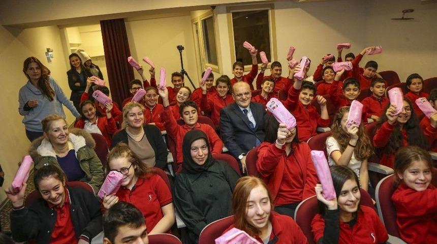 Beykoz Belediyesinden &Ouml;ğrencilere Bin 500 Diş Fır&ccedil;ası