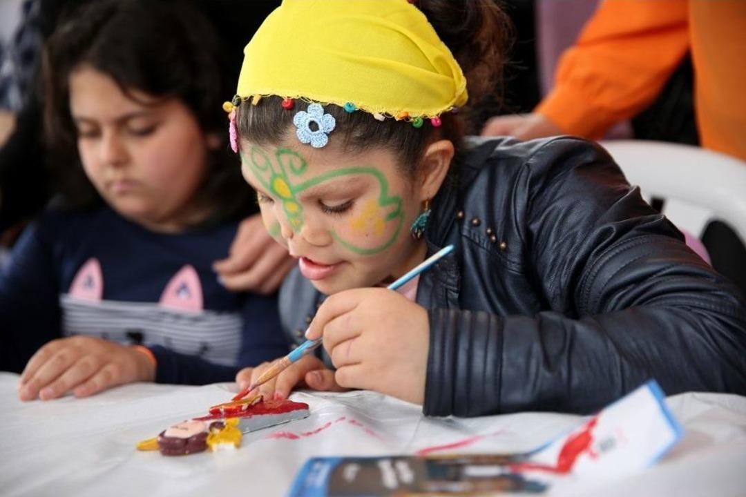 &Ouml;zel &Ccedil;ocuklardan Annelerine &Ouml;zel Hediye