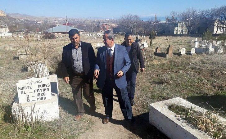 Adilcevaz’da Park Ve Mezarlıklarda Bahar Temizliği G5