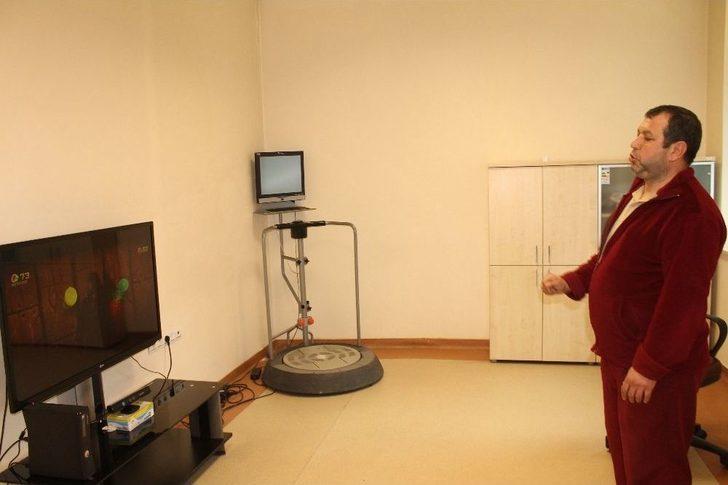 Felç Geçiren Yürüyemeyen Hastalar İçin Başarılı Bir Tedavi Yöntemi G1