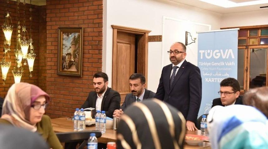 Başkan &Uuml;z&uuml;lmez T&uuml;gva &Ouml;ğretmenleriyle Bir Araya Geldi