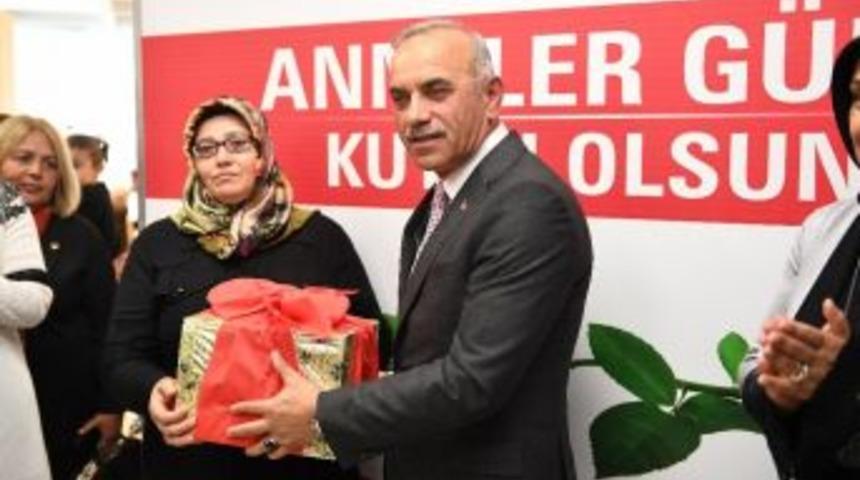 Ordu&rsquo;da Şehit Annesi &lsquo;yılın Annesi&rsquo; Se&ccedil;ildi