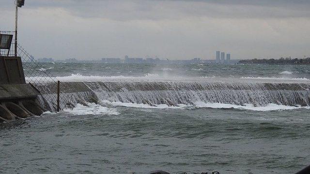 İstanbul’da Deniz Ulaşımına Lodos Engeli