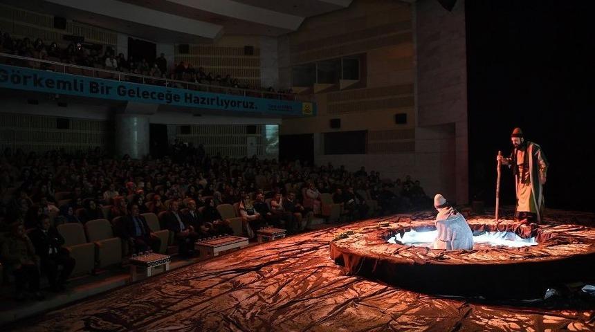 Konya’da “bir Yunus Hikayesi” Tiyatro Oyununa Yoğun İlgi