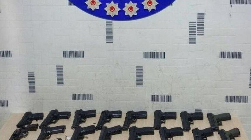 Şanlıurfa’da 16 Adet Ruhsatsız Tabanca Ele Geçirildi