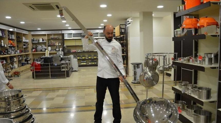 Uşak D&uuml;nya Rekoru İ&ccedil;in Hazırlanıyor