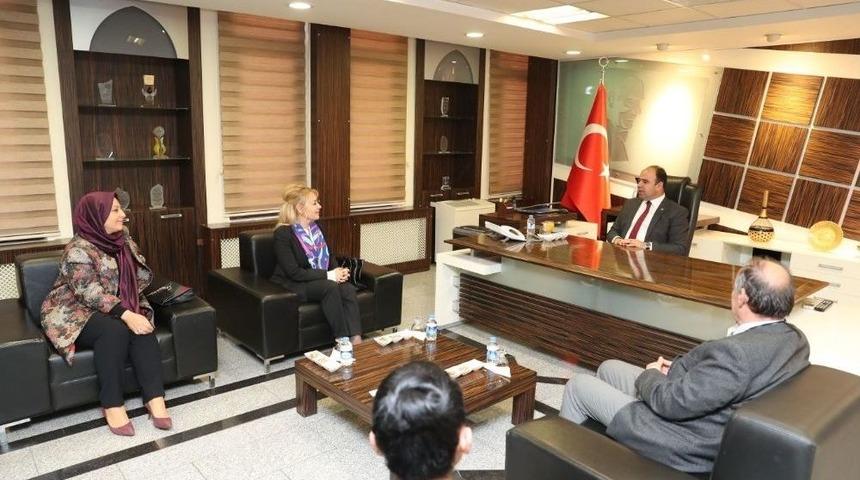 Demet Sabancı&rsquo;dan B&uuml;y&uuml;kşehir Belediyesine Ziyaret