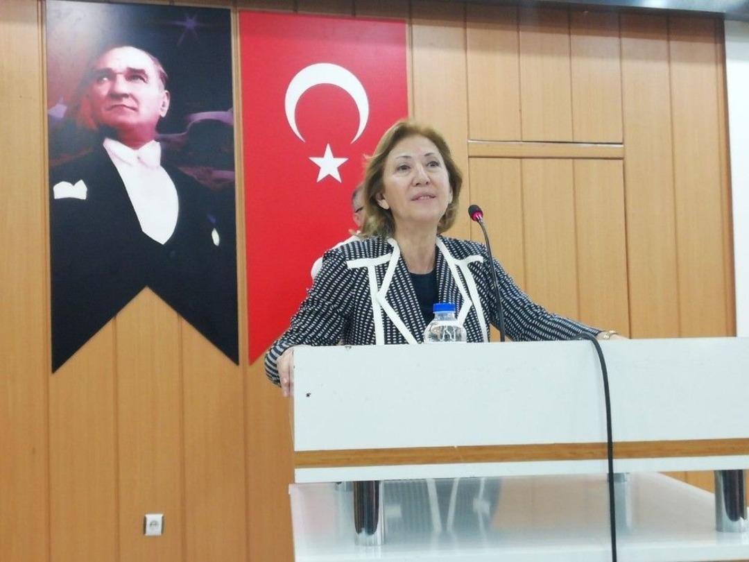 Chp Malatya Kadın Kolları Anneler G&uuml;n&uuml; Etkinliği D&uuml;zenledi