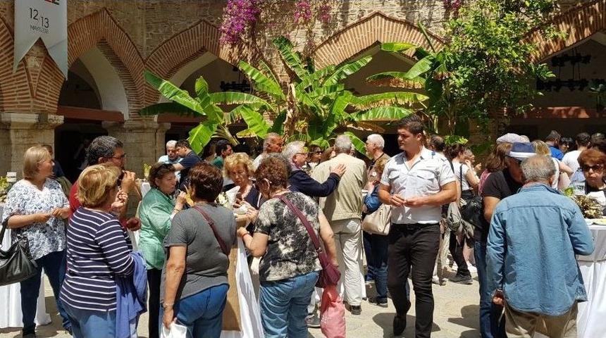 Kuşadası&rsquo;nda Giritliler Festivali Başladı