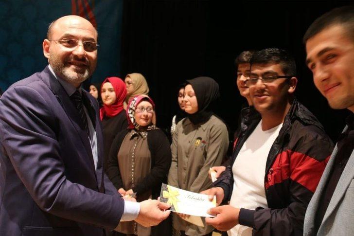 Kütahya’da Ödüllü Kitap Okuma Yarışması G1