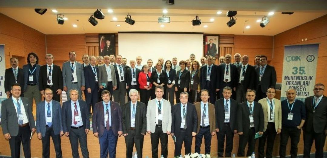 &rsquo;dede Korkut &Ouml;d&uuml;lleri&rsquo; Sahiplerini Buldu