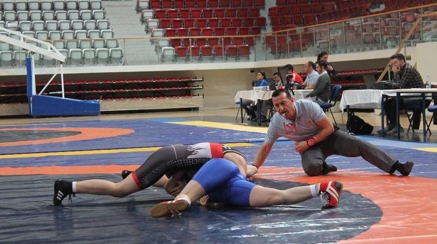 T&uuml;rkiye Gen&ccedil; Kadınlar G&uuml;reş Şampiyonası Yalova&rsquo;da Başladı