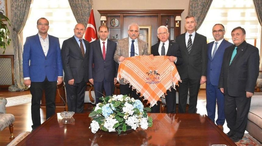 Vali G&uuml;ven&ccedil;er&rsquo;e Keşkek Ve Cirit Etkinliğine Davet