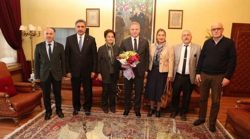 Sel&ccedil;uk Anadolu Lisesi&rsquo;nden Burs Kampanyasına Destek
