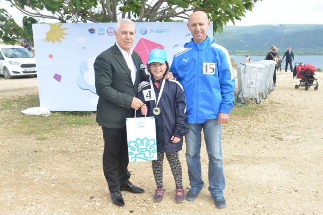 Nil&uuml;fer&rsquo;de G&ouml;ky&uuml;z&uuml; U&ccedil;urtmalarla Şenlendi