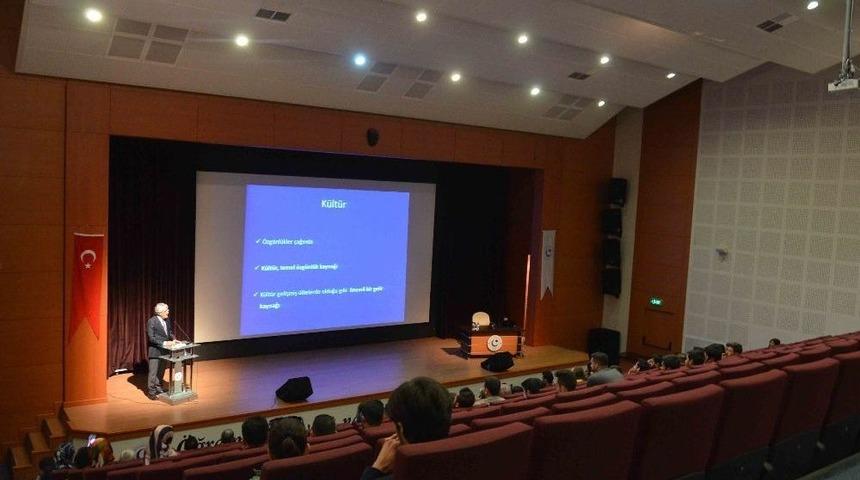 Adıyaman &Uuml;niversitesinde "k&uuml;lt&uuml;rel Bellek Ve Yaşayan M&uuml;ze" Konulu Konferans