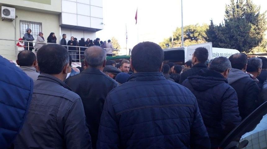 Motosiklet Kazasında &Ouml;len Gen&ccedil; Aliağa&rsquo;da Defnedildi