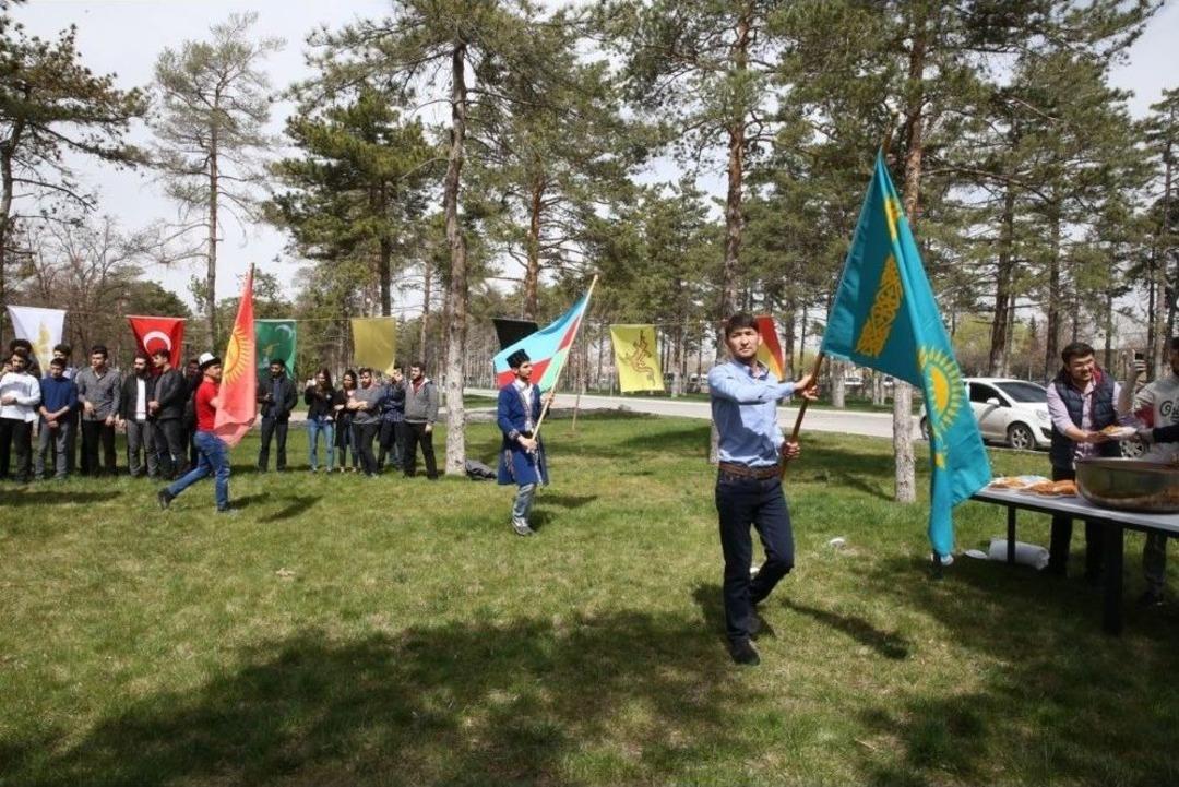 Ag&uuml;&rsquo;de Nevruz Kutlamaları Yapıldı