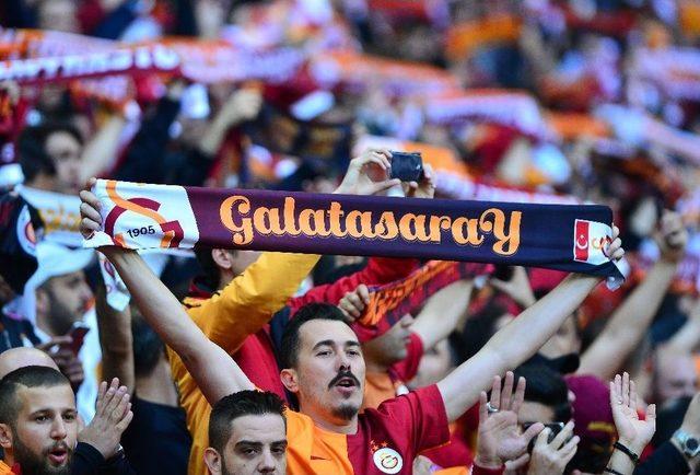 Spor Toto Süper Lig: Galatasaray: 2 - Malatyaspor: (maç Devam Ediyor)