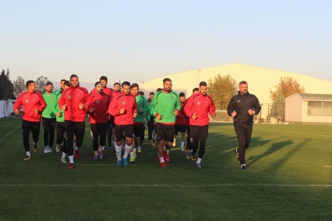Denizlispor, Balıkesirspor Baltok Hazırlıklarına Devam Ediyor