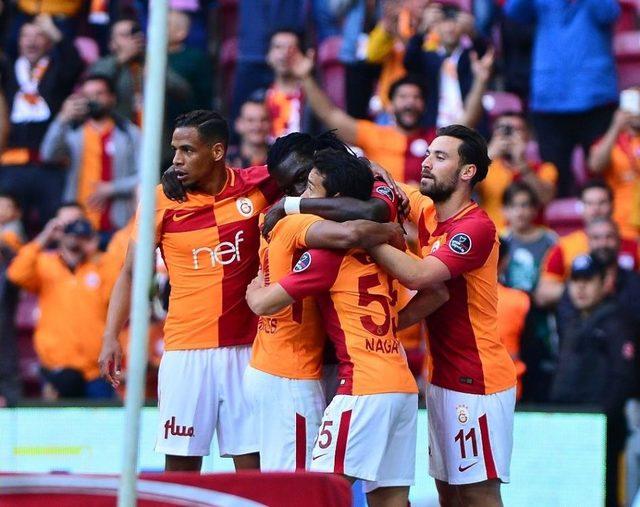 Spor Toto Süper Lig: Galatasaray: 2 - Malatyaspor: (maç Devam Ediyor)