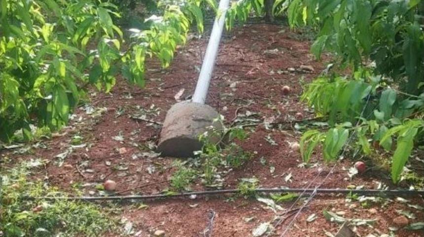 Adana&rsquo;da Şiddetli Yağış &Ccedil;ift&ccedil;iyi Vurdu