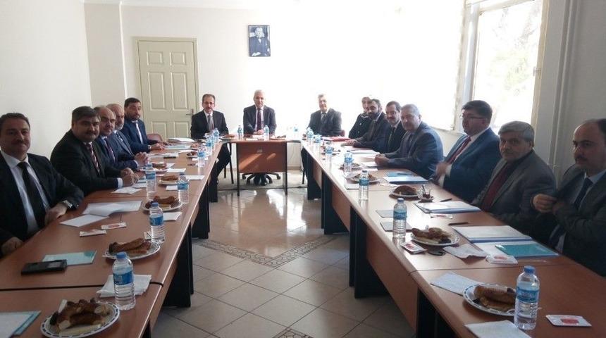 Vali G&uuml;ven&ccedil;er &lsquo;m&uuml;ft&uuml;ler Toplantısı&rsquo;na Katıldı